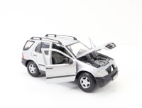 Maisto Modellauto PKW Mercedes-Benz ML 320...