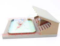 Faller H0 134005 Gebäude Kunsteisbahn mit bewegten Figuren / Licht