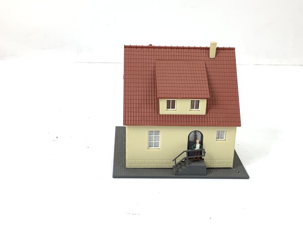 Spur H0 Gebäude Wohnhaus Einfamilienhaus