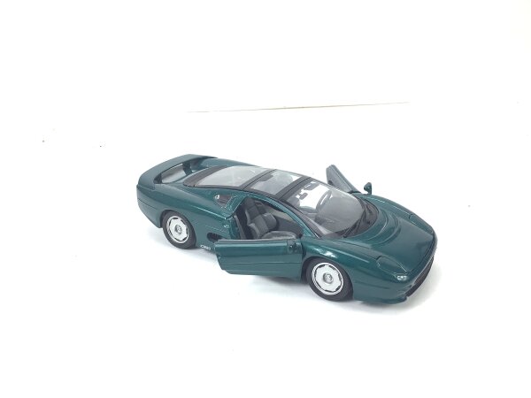 Welly Modellauto PKW Jaguar XJ220 British Racing Green 1:24