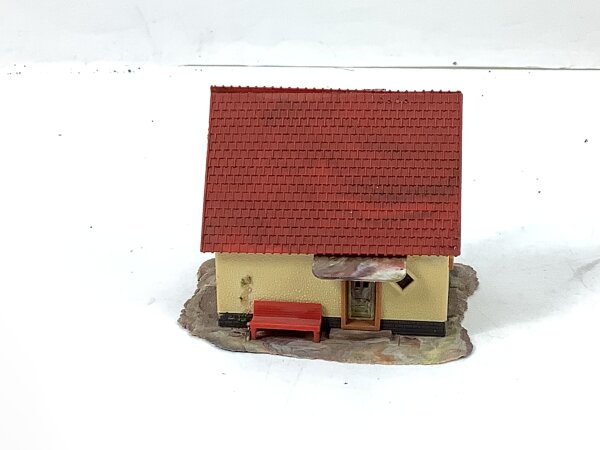 Spur H0 Gebäude Wohnhaus Einfamilienhaus / Licht