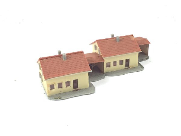 Kibri N Gebäude Häuserzeile Wohnhaus mit Carport