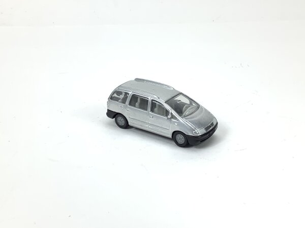 Siku H0 1046 Modellauto VW Sharan silber-metallic