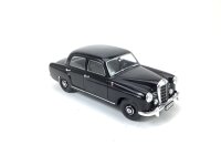 Revell Modellauto PKW Mercedes-Benz 180 Ponton W120 / Metall 1:18