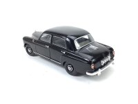 Revell Modellauto PKW Mercedes-Benz 180 Ponton W120 / Metall 1:18