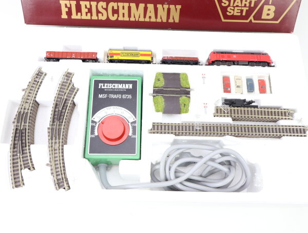 Fleischmann N 9396 Startset 29-tlg. Güterzug mit Gleisen u. Traf