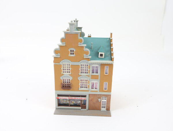 Kibri N Gebäude Altstadthaus Stadthaus mit Ladenzeile 1:160