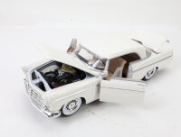 Maisto Modellauto PKW Chrysler 300B von 1956 ceme-weiß / Metall 1:18