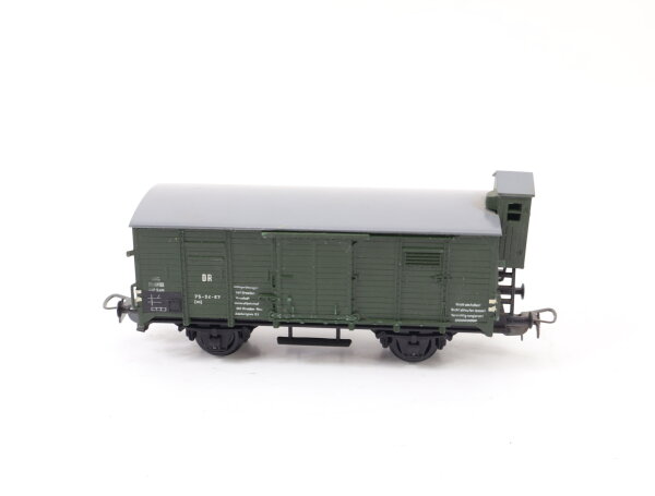 Piko H0 5/6438/015 gedeckter Güterwagen mit Bremserhaus grün 75-34-67 [05] DR