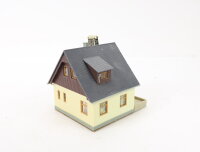 Vero H0 0703 Gebäude Einfamilienhaus mit Terasse gebaut