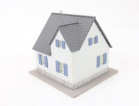 Spur H0 Gebäude Einfamilienhaus mit einem Erker und...