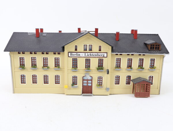 Auhagen H0 11346Gebäude Bahnhof Berlin-Lichtenberg gebaut / Licht LED