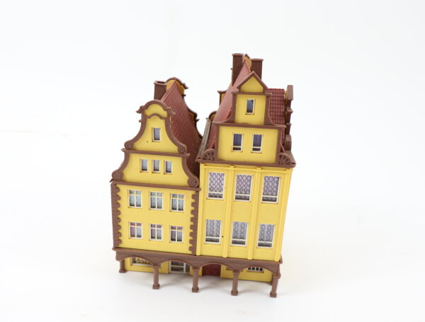 Vollmer N 7755 Gebäude Altstadthaus mit Lokal 1:160 gebaut