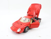 Bburago Modellauto PKW Rennwagen Ferrari 250 Le Mans (1965) 1:24