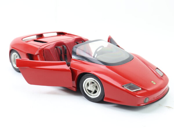 Revell Modellauto PKW Rennwagen Ferrari Pninifarina Mythos rot 1:18
