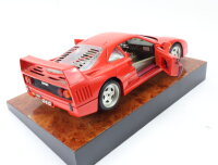 Bburago Modellauto PKW Ferrari F40 rot  (1987) auf Holzsockel 1:18