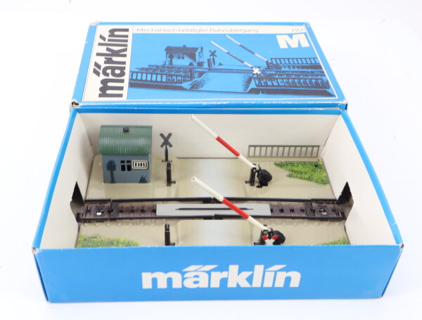 Märklin H0 7390 mechanischer Bahnübergang M-Gleis mit Andreaskreuz / Blech OVP