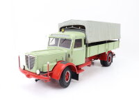 Revell 07555 Modell-LKW Bausatz Büssing 8000 S13 gebaut 1:24