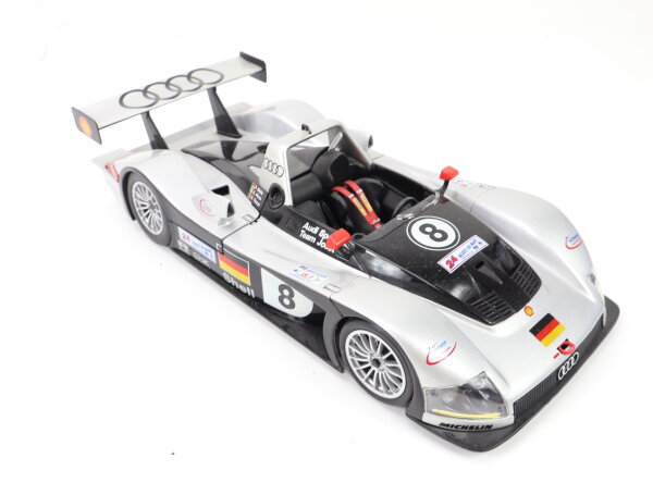 Maisto Modellauto Rennwagen Audi R8R Le Mans-Sieger (1999) silber-schwarz/ 1:18