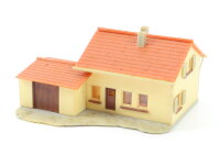 Faller Spur N B-22 2343 Gebäude Wohnhaus Siedlungshaus mit Untergestell 1:160