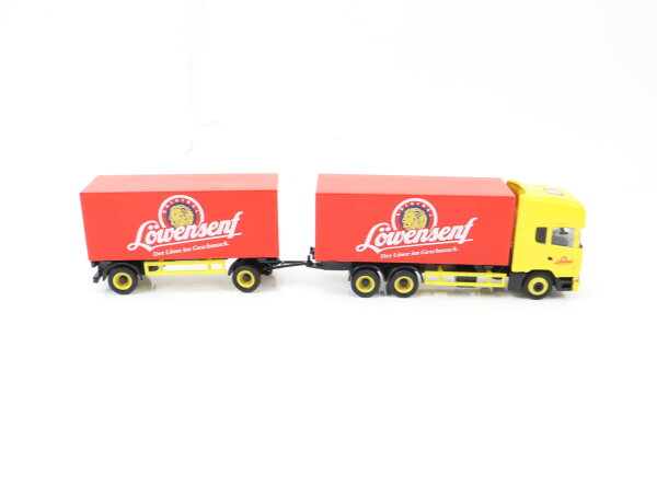 Schuco H0 24202 Modellauto LKW Scania Kofferhängerzug Löwensenf gelb/rot 1:87