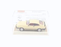 Brekina H0 19553 Modellauto PKW Capri III elfenbein 1:87 im Display