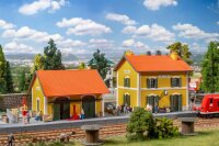 Faller H0 110154 Gebäude-Bausatz Bahnhof Güssing mit Lagerhalle 1:87