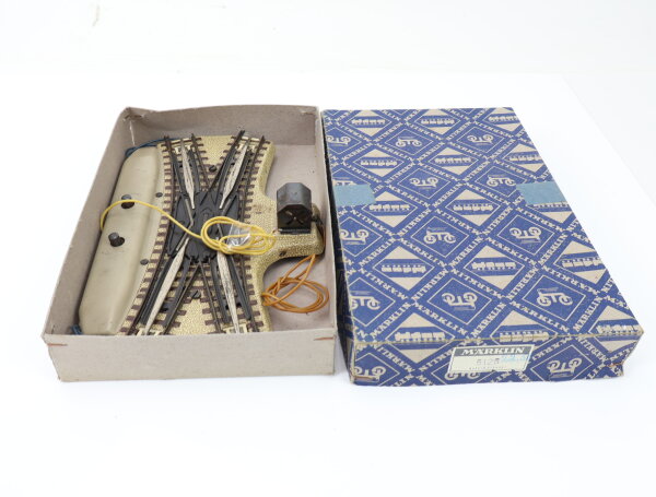 Märklin H0 5126 M-Gleis elektr. Doppelkreuzungsweiche DKW / OVP blaue Schachtel