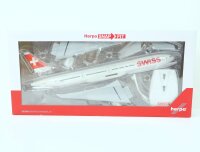Herpa SnapFit 610698-001 Modellflugzeug Swiss Boing 777-300ER OVP 1:200