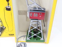 Märklin H0 7051 elektrischer Kran Drehkran m. Hebemagnet u. Stellpult / OVP