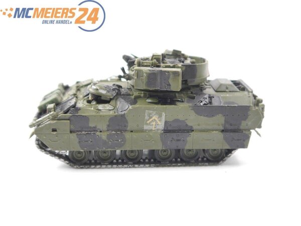 Roco minitanks H0 435 Modellauto Militär Panzer M2 Bradley 1:87 E563a