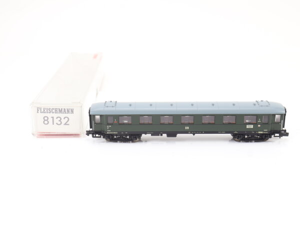 Fleischmann N 8132K Personenwagen Schnellzugwagen 1. Kl. 242-066  DR / NEM OVP
