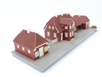 Heljan H0 1750 Gebäude Bahnhof mit Bahnsteig und...