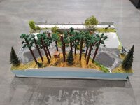 Spur H0 Diorama Landschaft Brücke am Waldrand mit Bachlauf und Kopfsteinpflaster