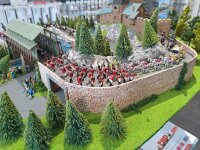 Kibri H0 Diorama Landschaft Burg "Falkenstein" mit Brücke, kleinem See u. Parade