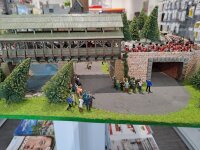 Kibri H0 Diorama Landschaft Burg "Falkenstein" mit Brücke, kleinem See u. Parade