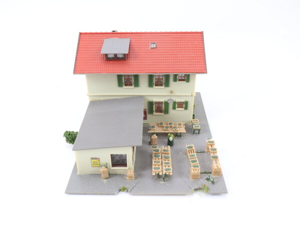 Faller H0 131273 Gebäude Wohnhaus mit Kolonialwarengeschäft / gebaut