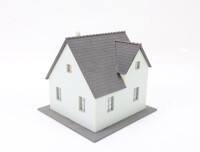 Spur H0 Gebäude schlichtes Einfamilienhaus...
