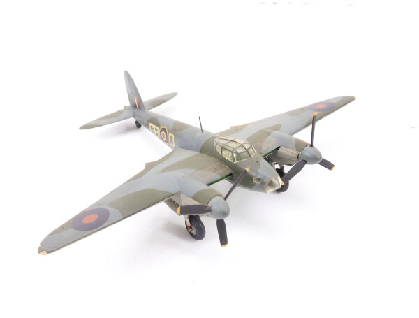 Modellflugzeug britischer Bomber WW II De Havilland Mosquito D.H.98 / gebaut