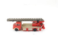 Preiser H0 Modellfahrzeug  MB Rundhauber Feuerwehr Leiterwagen 1:87