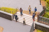 Faller H0 151727  Treppenabsteigende Personen