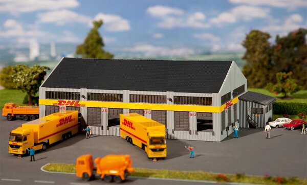 Faller Spur N 231733  Logistik-Zentrum DHL mit Figuren