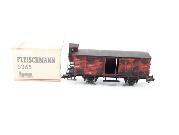 Fleischmann H0 5365 Güterwagen mit Bremserhaus 64 988 DR / patiniert OVP