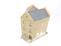 Pola H0 Gebäude Stadthaus Eckhaus Winkelstadthaus mit Ladenzeile