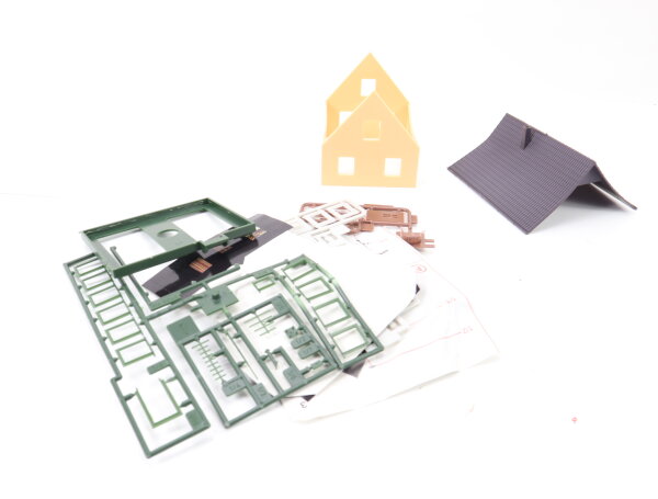 Plastoy H0 213 858 0 C Gebäude-Bausatz Einfamilienhaus 1:87