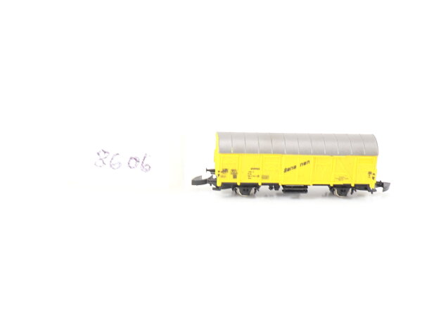 Märklin Spur Z 8606 gedeckter Güterwagen Bananenwagen 0421-4 DB / OVP