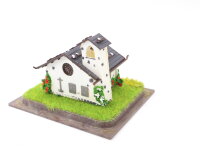 Noch H0 Gebäude Kleine Kirche mit Glockenturm und Figur Bergkapelle