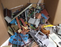 Spur H0 Gebäudeteile Modellbaureste Kleinteile Spritzlinge etc. Konvolut