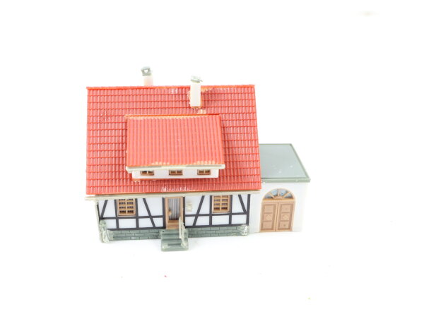 Faller N 232215 Gebäude Wohnhaus Fachwerkhaus mit Garage gebaut