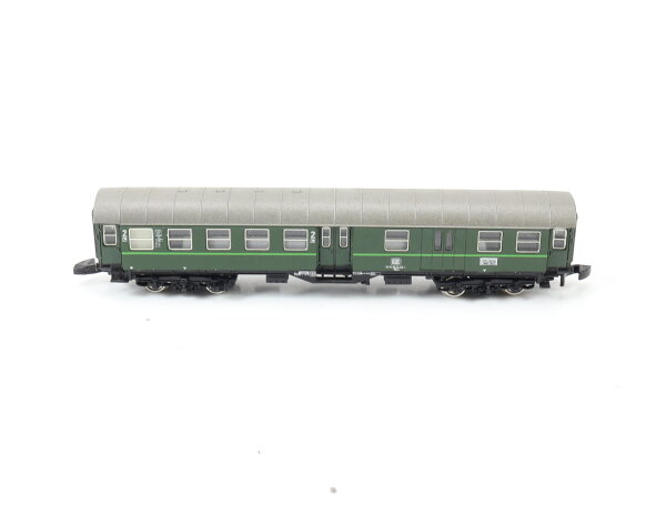 Märklin mini-club Spur Z aus Set 8131 Personenwagen 2. Klasse 82 12 173-4 DB